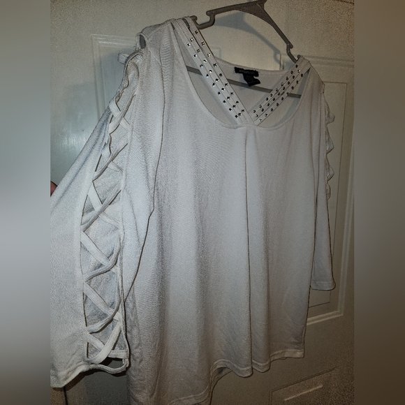 Dress shirt - Picture 2 of 3